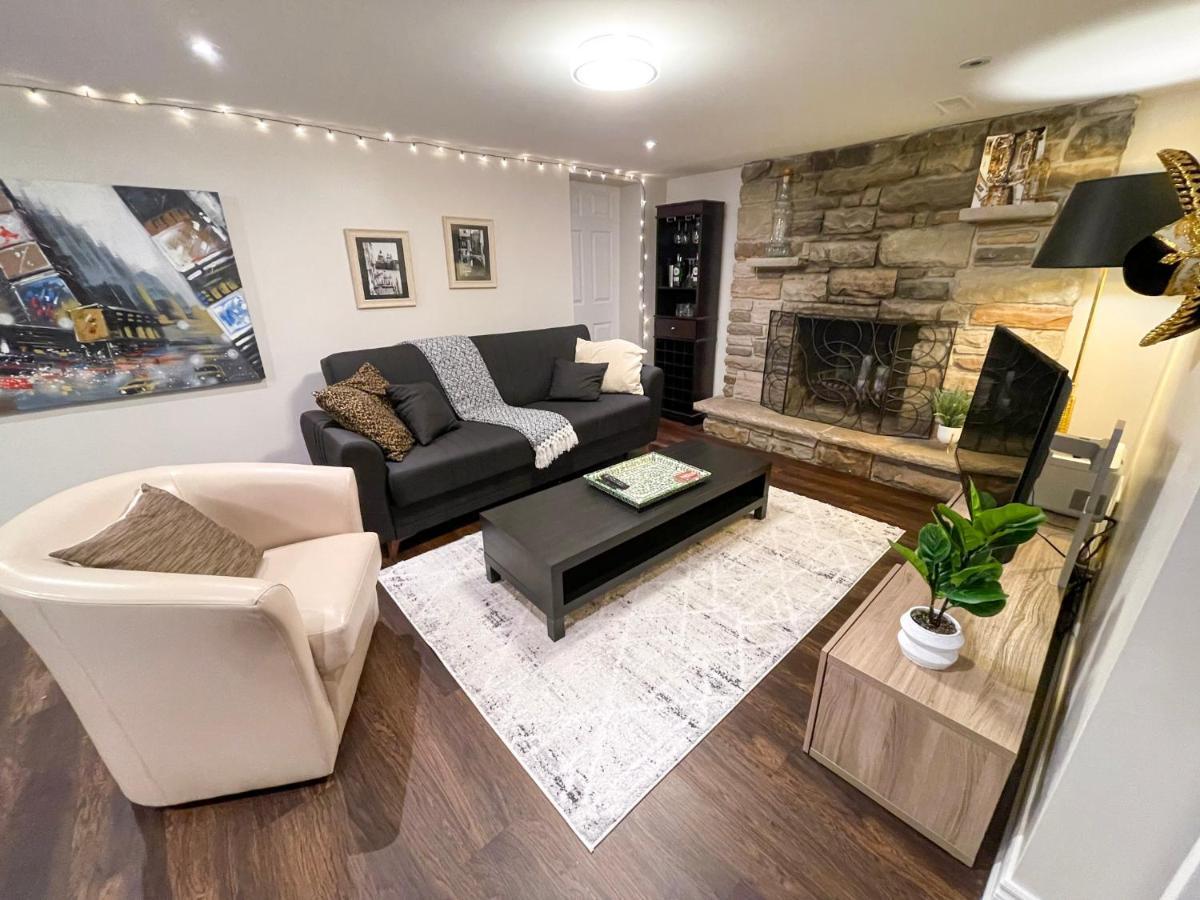 Spacious & Renovated 1Bd Suite W/Parking Τορόντο Εξωτερικό φωτογραφία